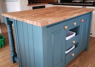 Kitchen island with draws